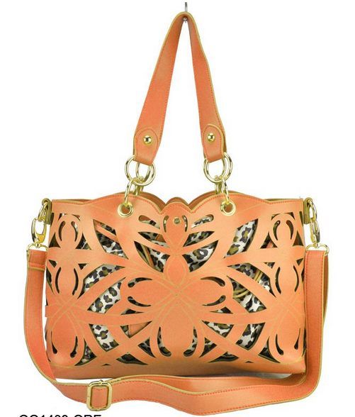 Bolsa Retails in Leather